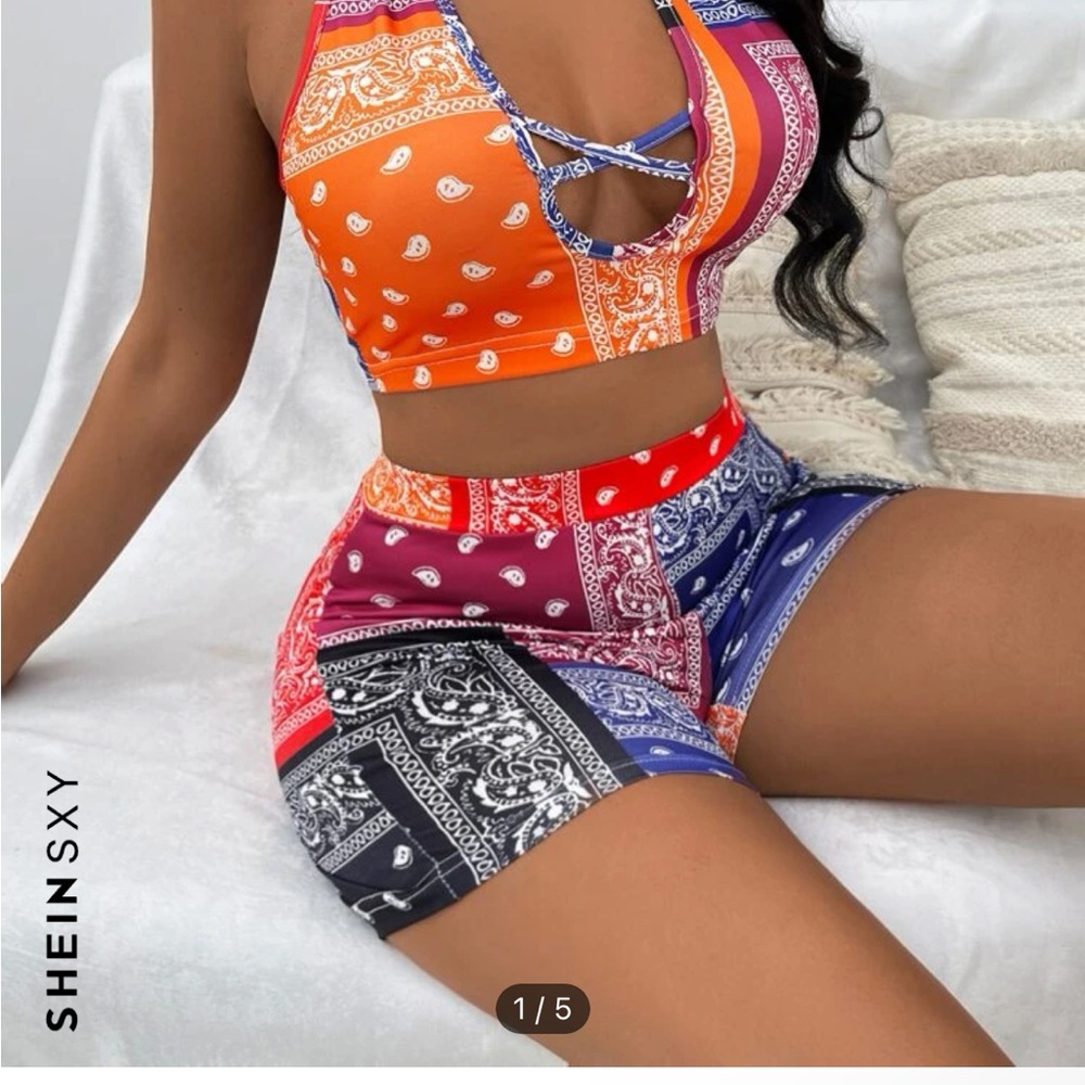 Colorblock Crisscross Front Halter Top & Shorts